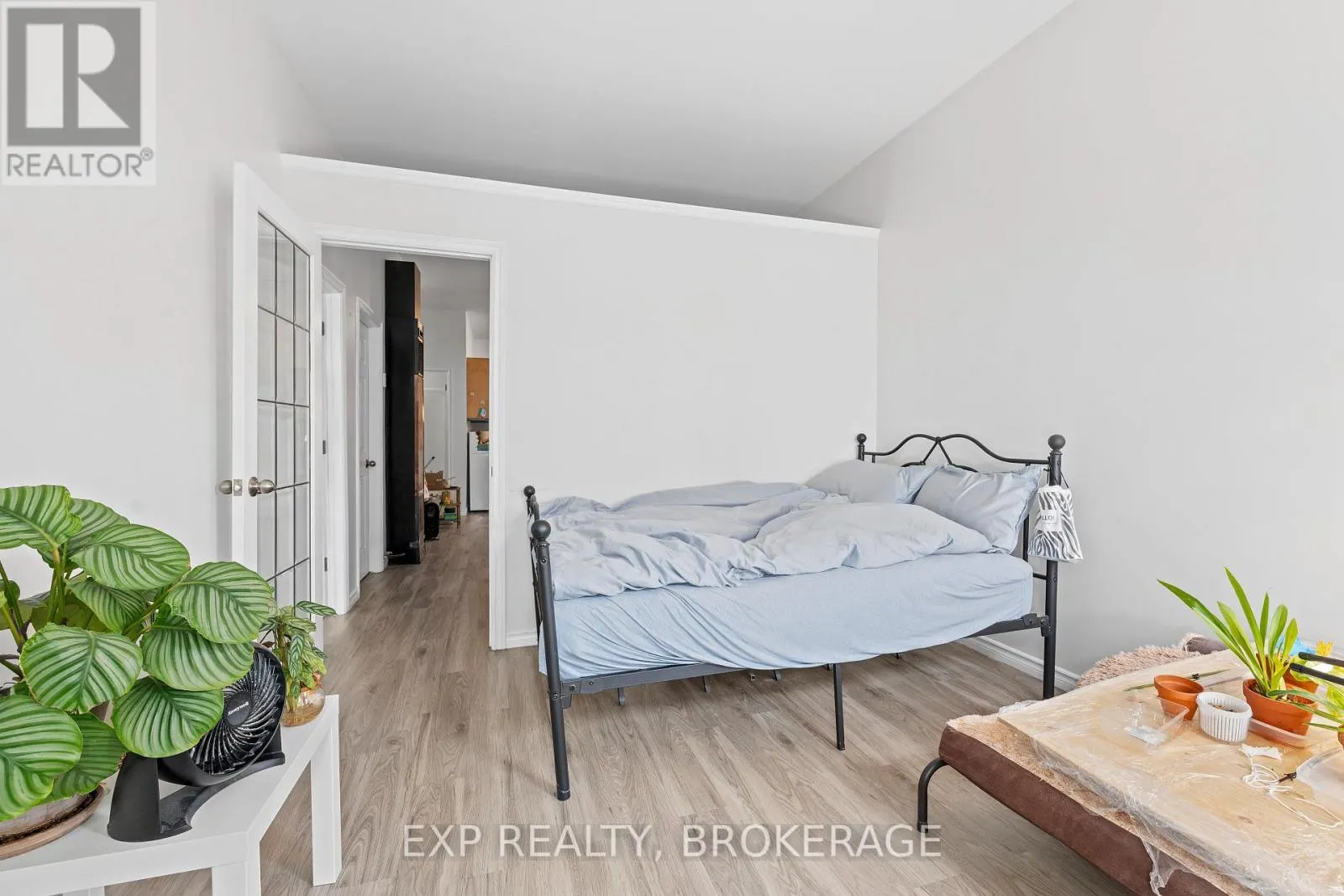148-150 KING STREET W