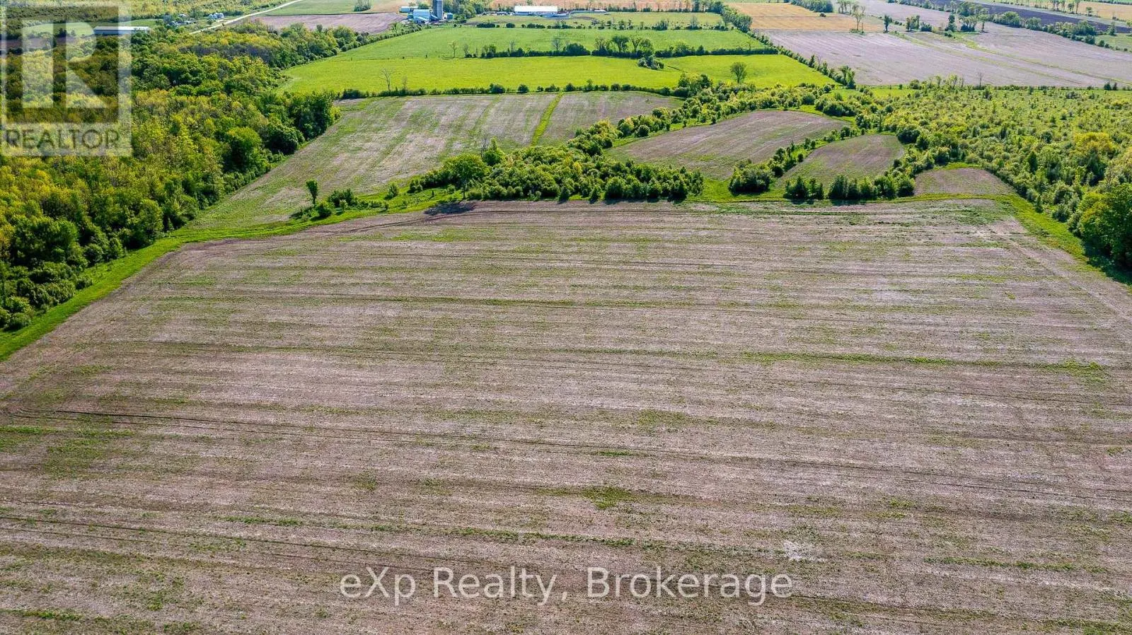 E 1/2 LT 29-30 CON 4; SIDEROAD 30