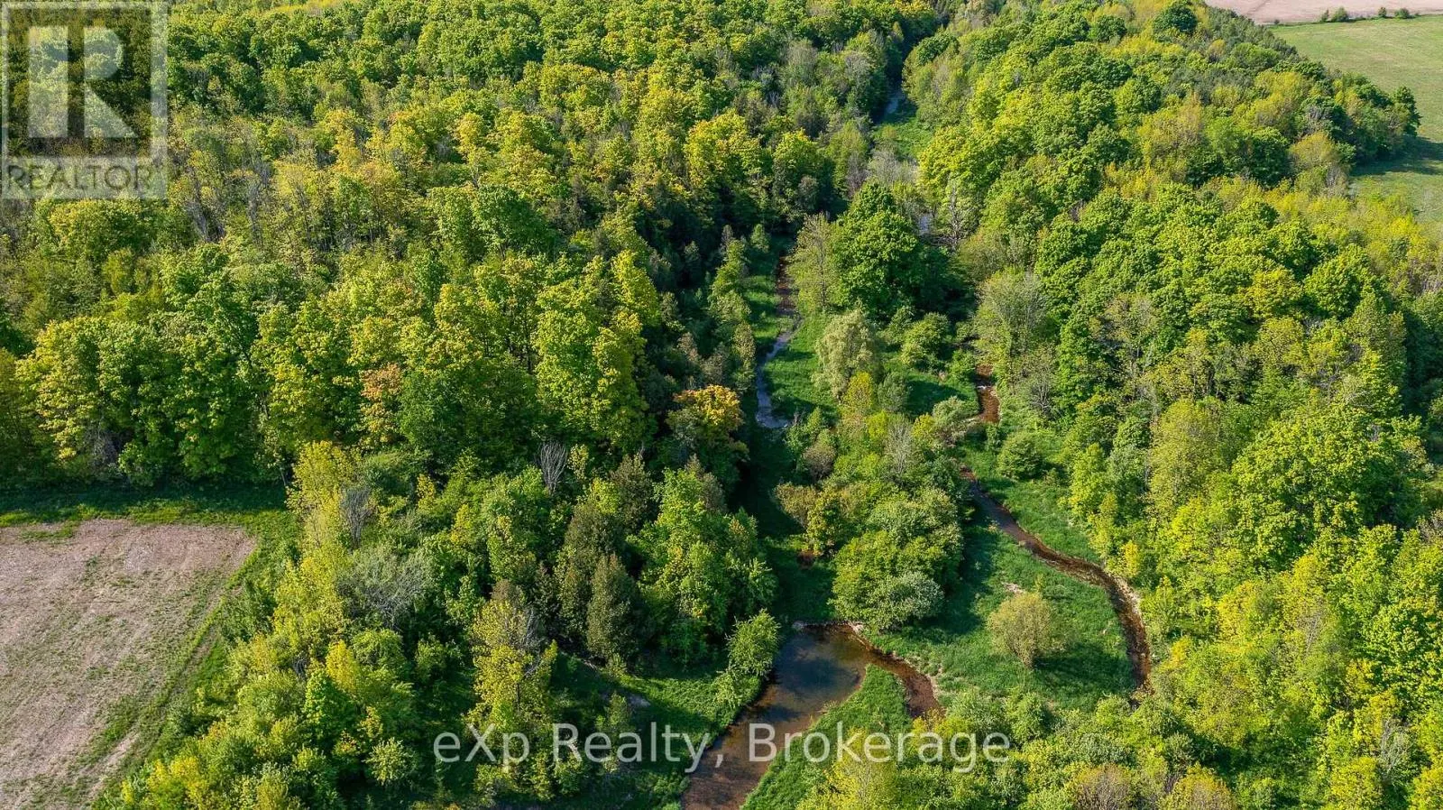 E 1/2 LT 29-30 CON 4; SIDEROAD 30