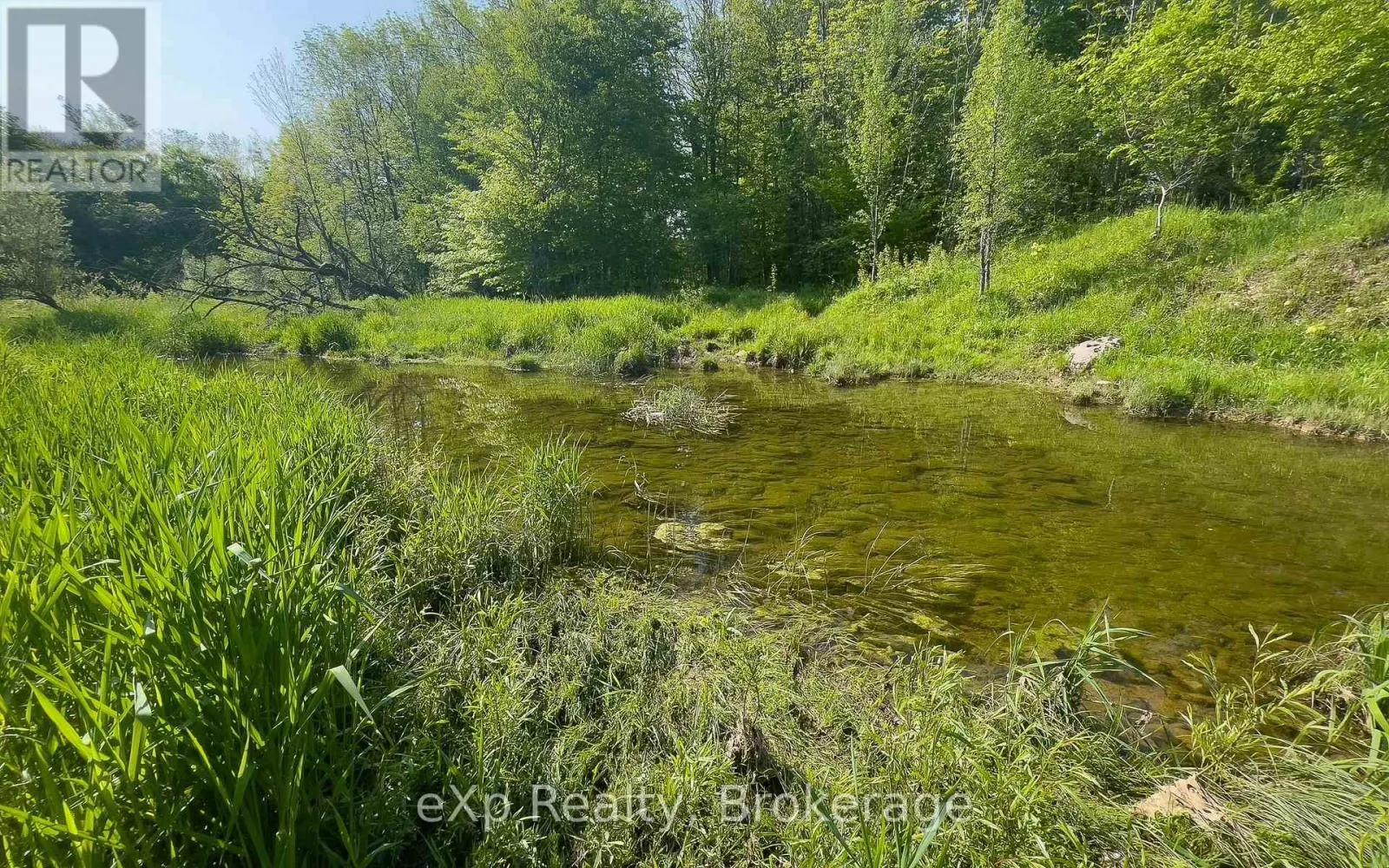 E 1/2 LT 29-30 CON 4; SIDEROAD 30