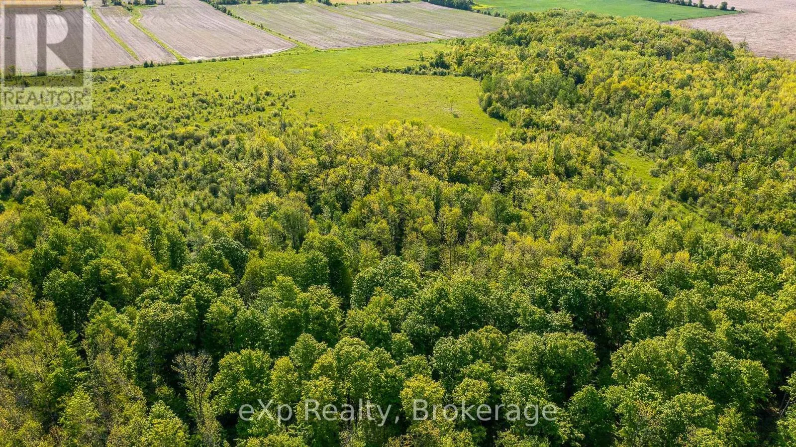 E 1/2 LT 29-30 CON 4; SIDEROAD 30