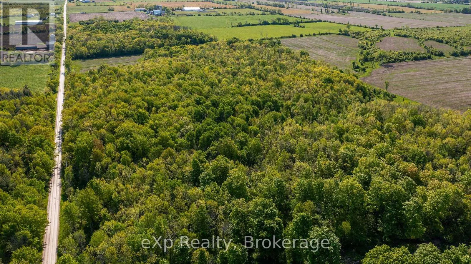 E 1/2 LT 29-30 CON 4; SIDEROAD 30