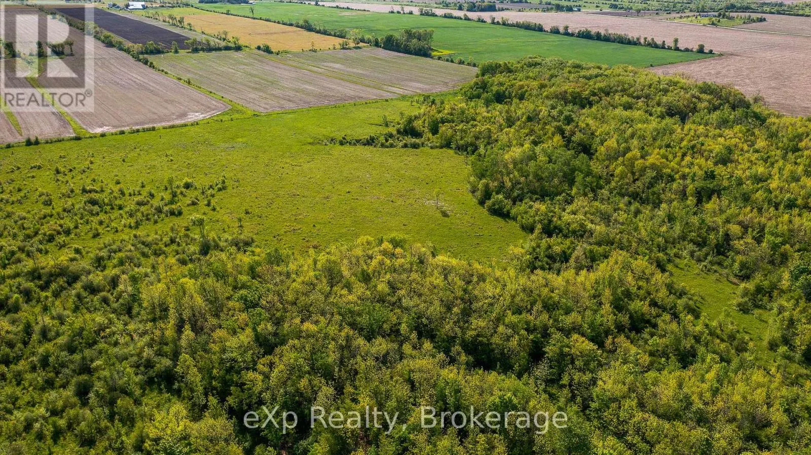 E 1/2 LT 29-30 CON 4; SIDEROAD 30