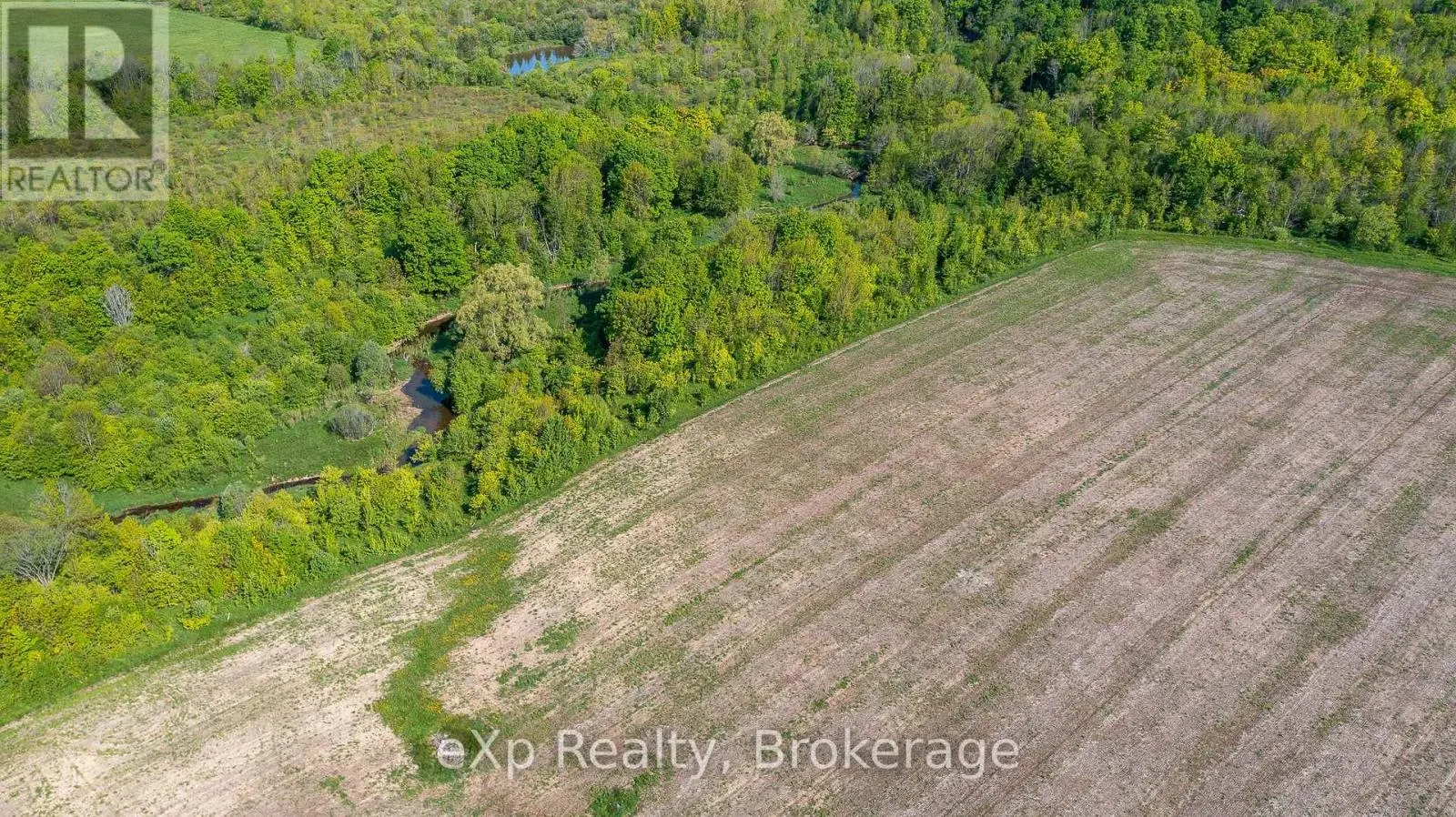 E 1/2 LT 29-30 CON 4; SIDEROAD 30