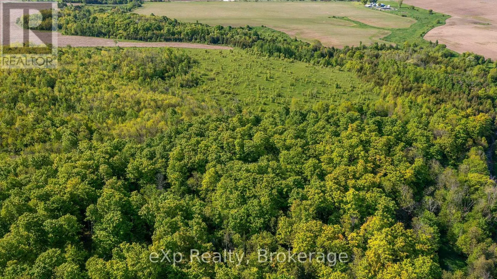 E 1/2 LT 29-30 CON 4; SIDEROAD 30