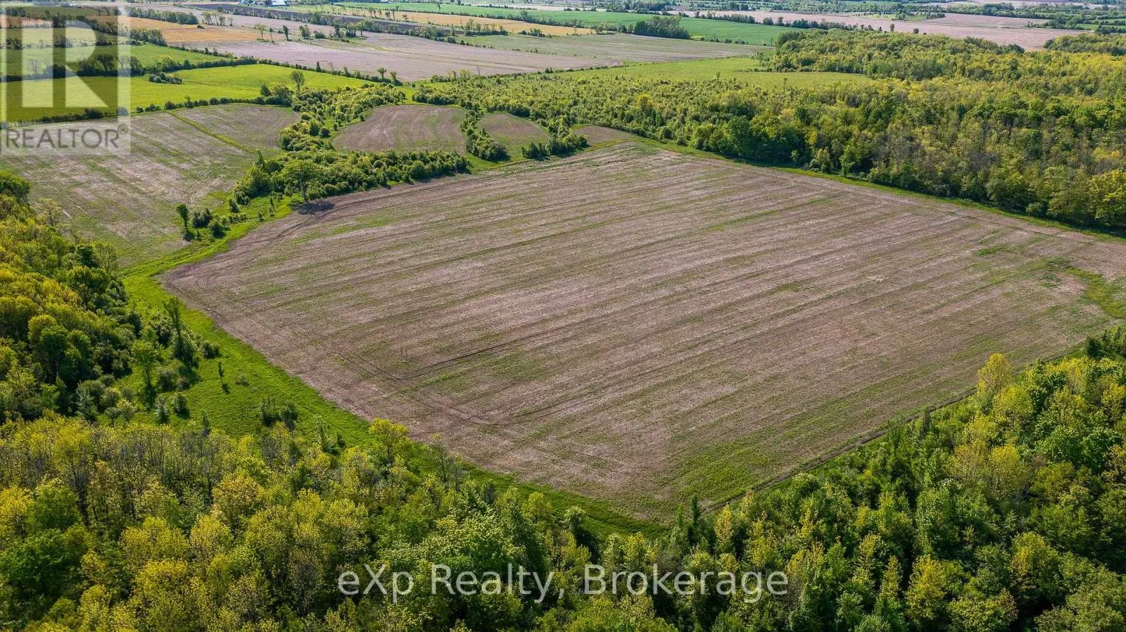 E 1/2 LT 29-30 CON 4; SIDEROAD 30