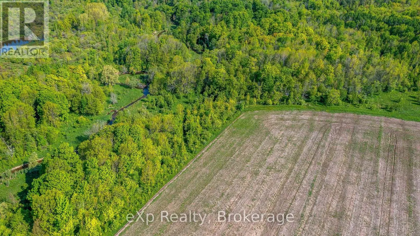 E 1/2 LT 29-30 CON 4; SIDEROAD 30