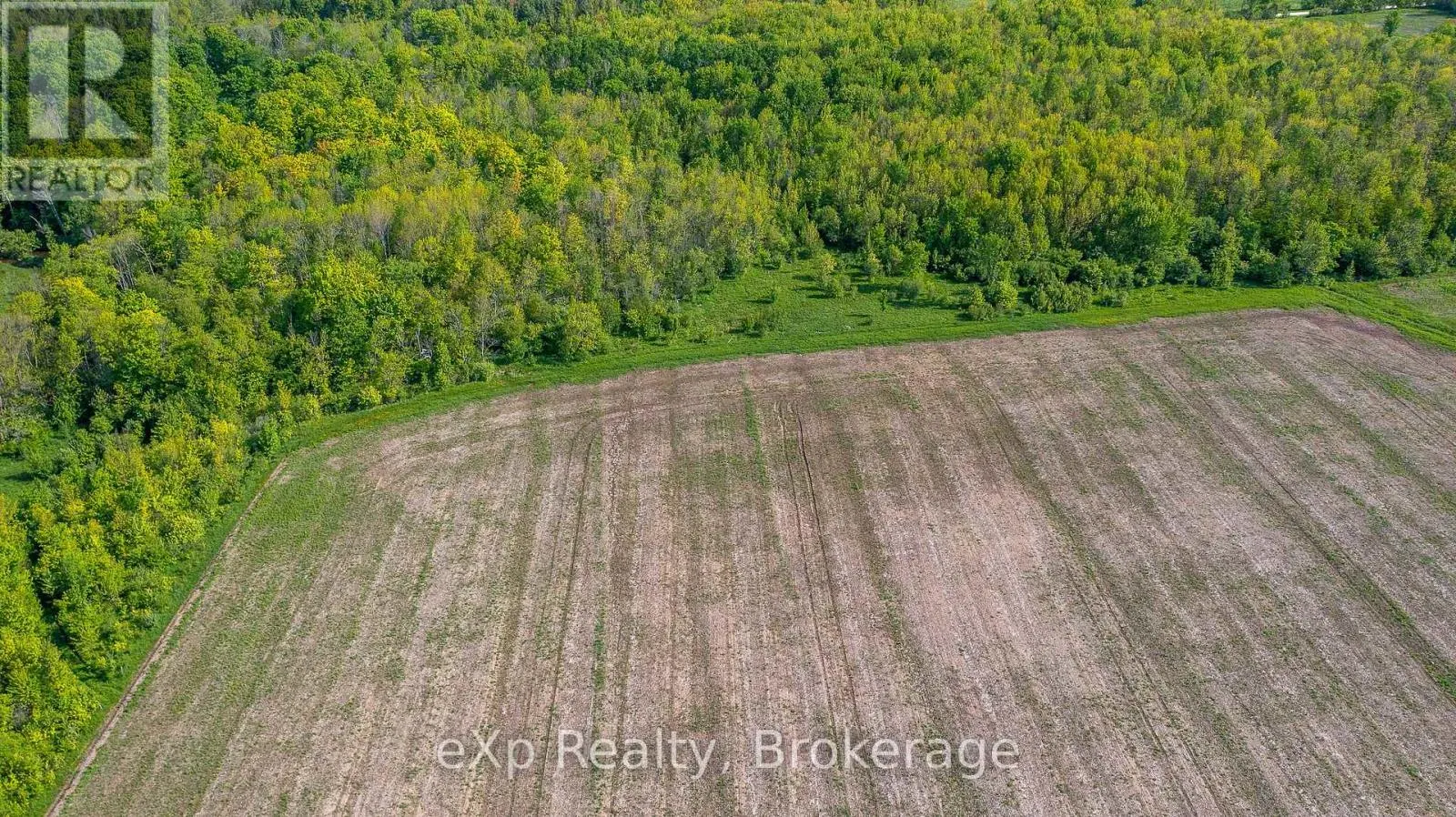 E 1/2 LT 29-30 CON 4; SIDEROAD 30