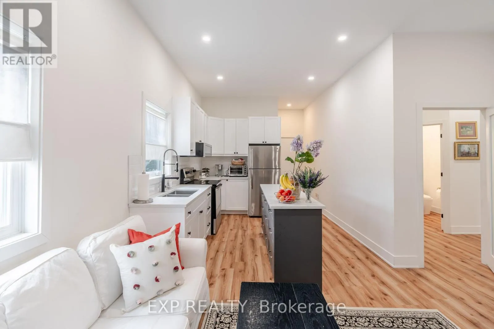 12A VIEWMOUNT DRIVE