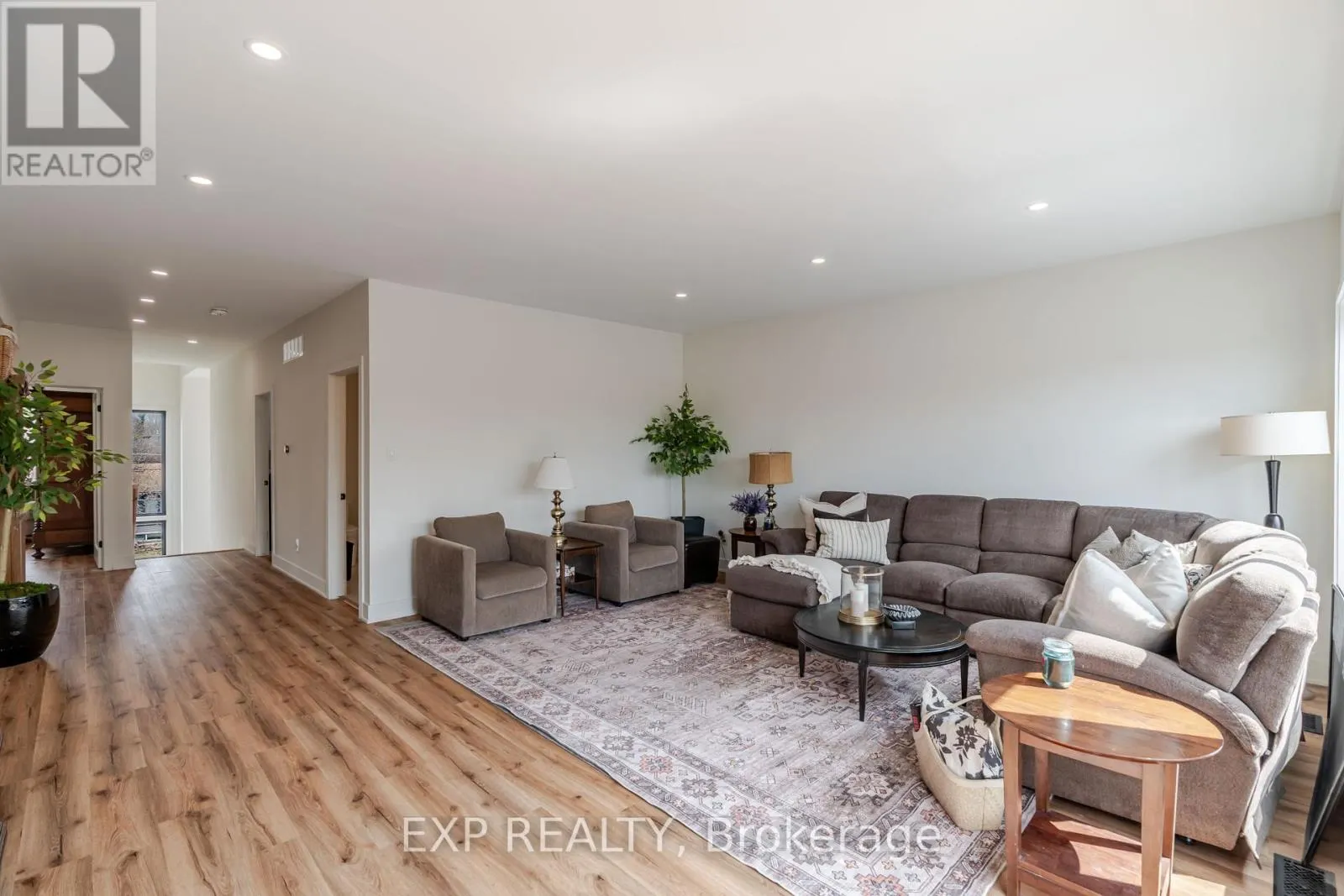 12A VIEWMOUNT DRIVE