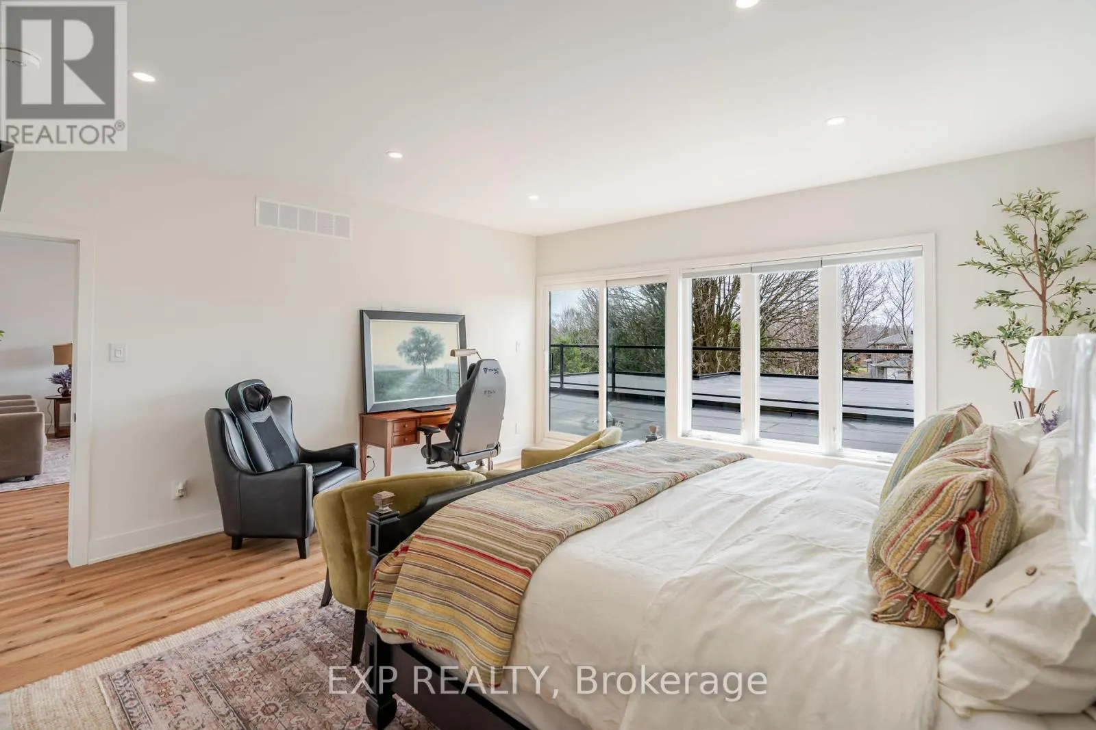 12A VIEWMOUNT DRIVE