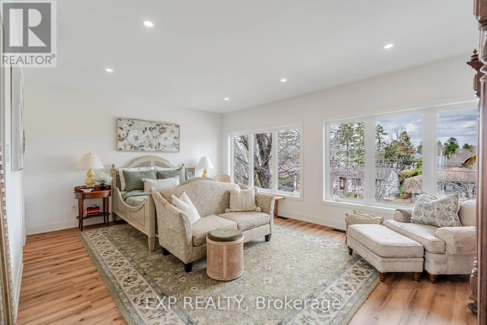 12A VIEWMOUNT DRIVE