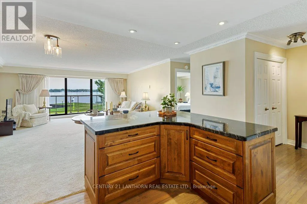 204 - 2 SOUTH FRONT STREET, #204