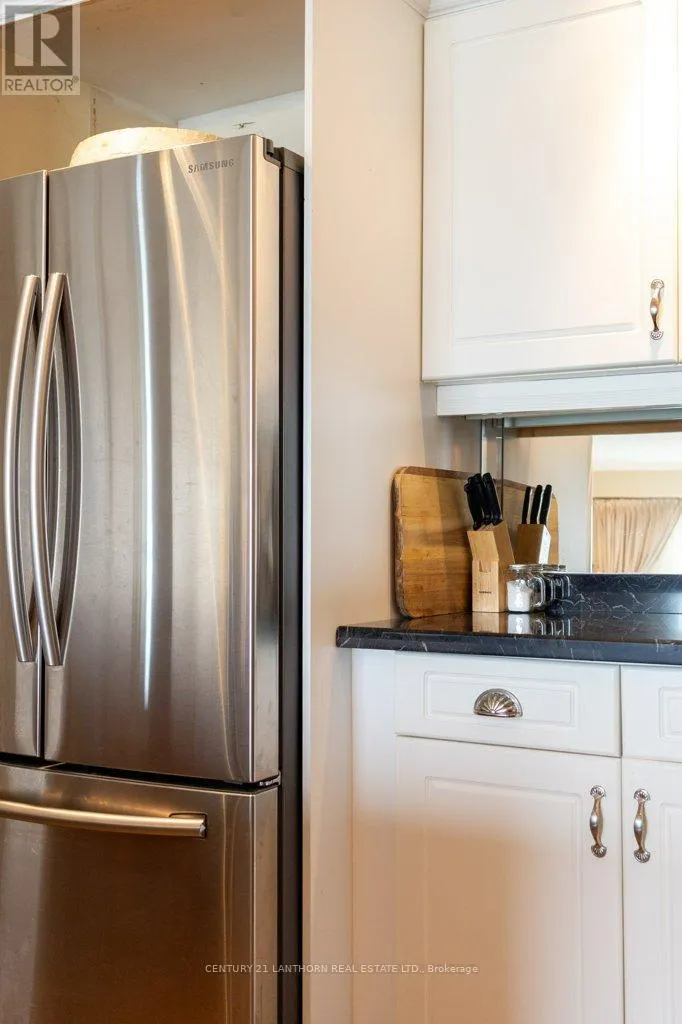 204 - 2 SOUTH FRONT STREET, #204