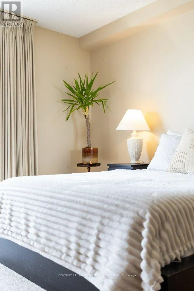 204 - 2 SOUTH FRONT STREET, #204