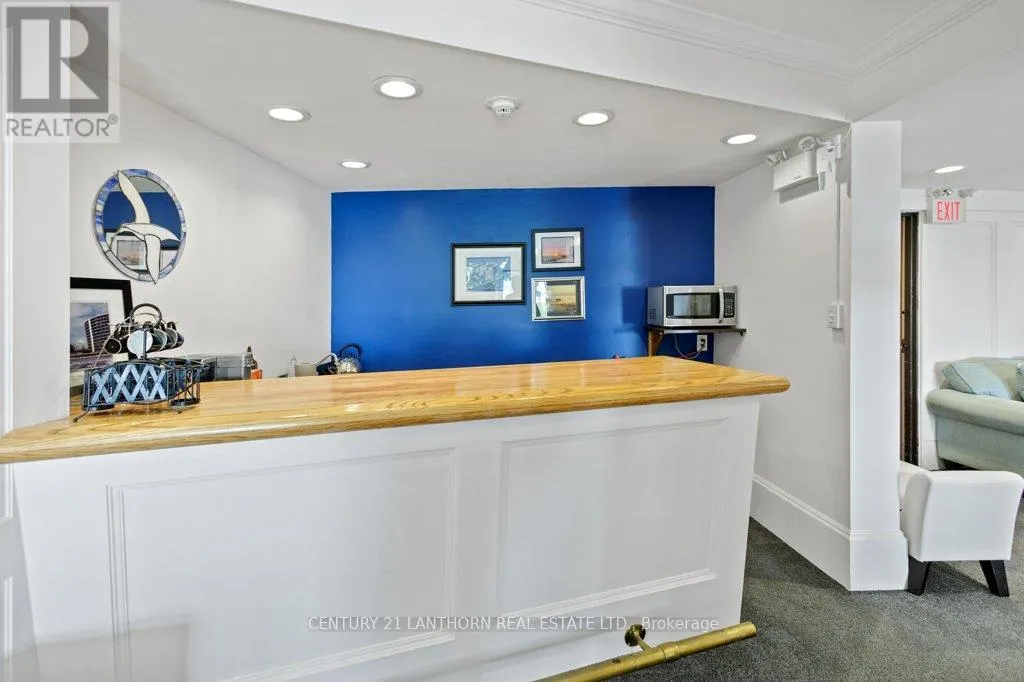 204 - 2 SOUTH FRONT STREET, #204