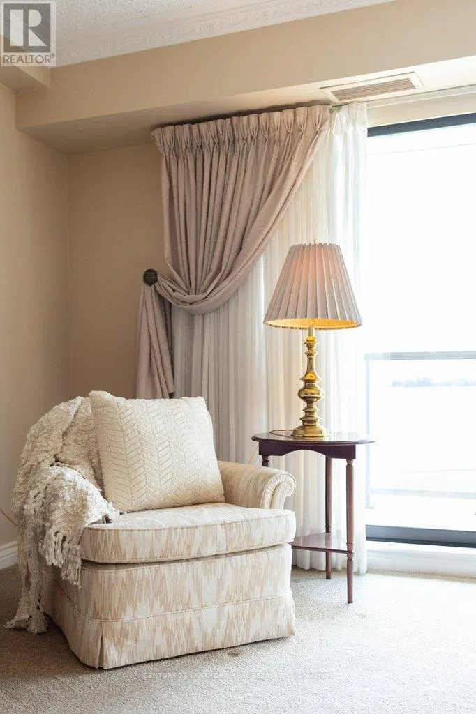 204 - 2 SOUTH FRONT STREET, #204