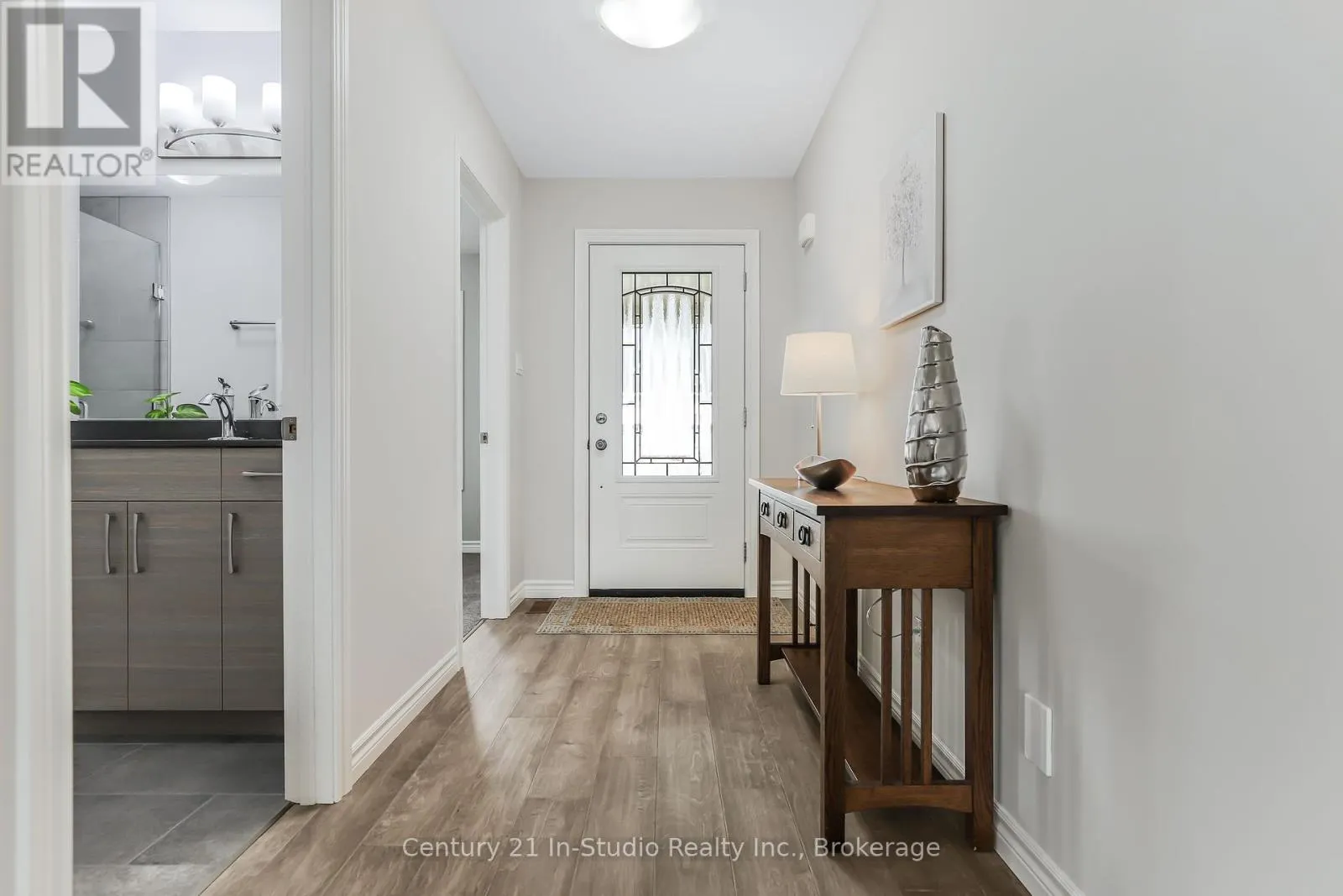 11 - 158 HAWTHORN CRESCENT, #11