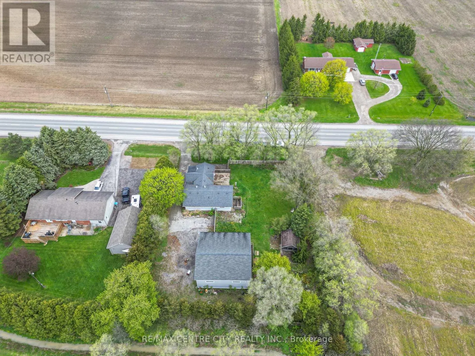 7641 LAKESHORE ROAD