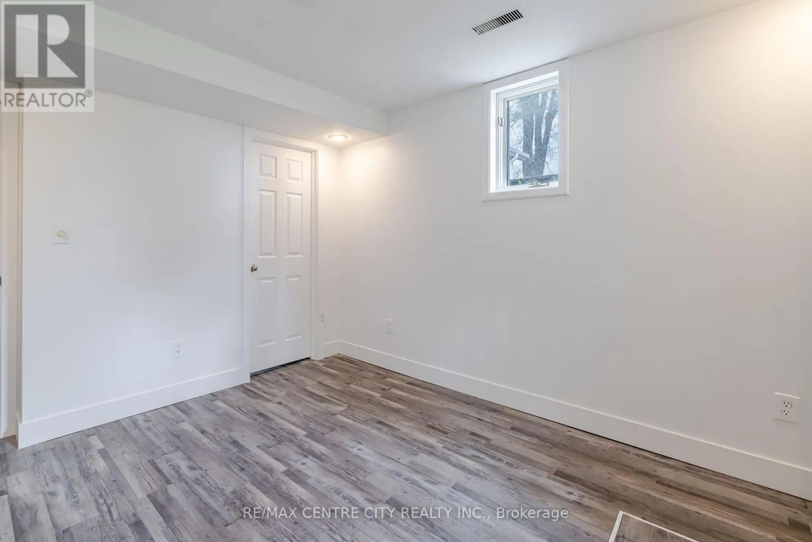 7641 LAKESHORE ROAD