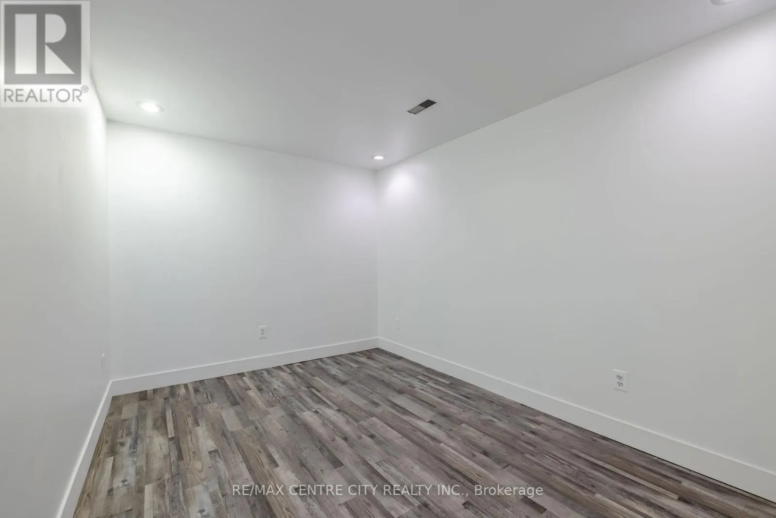 7641 LAKESHORE ROAD