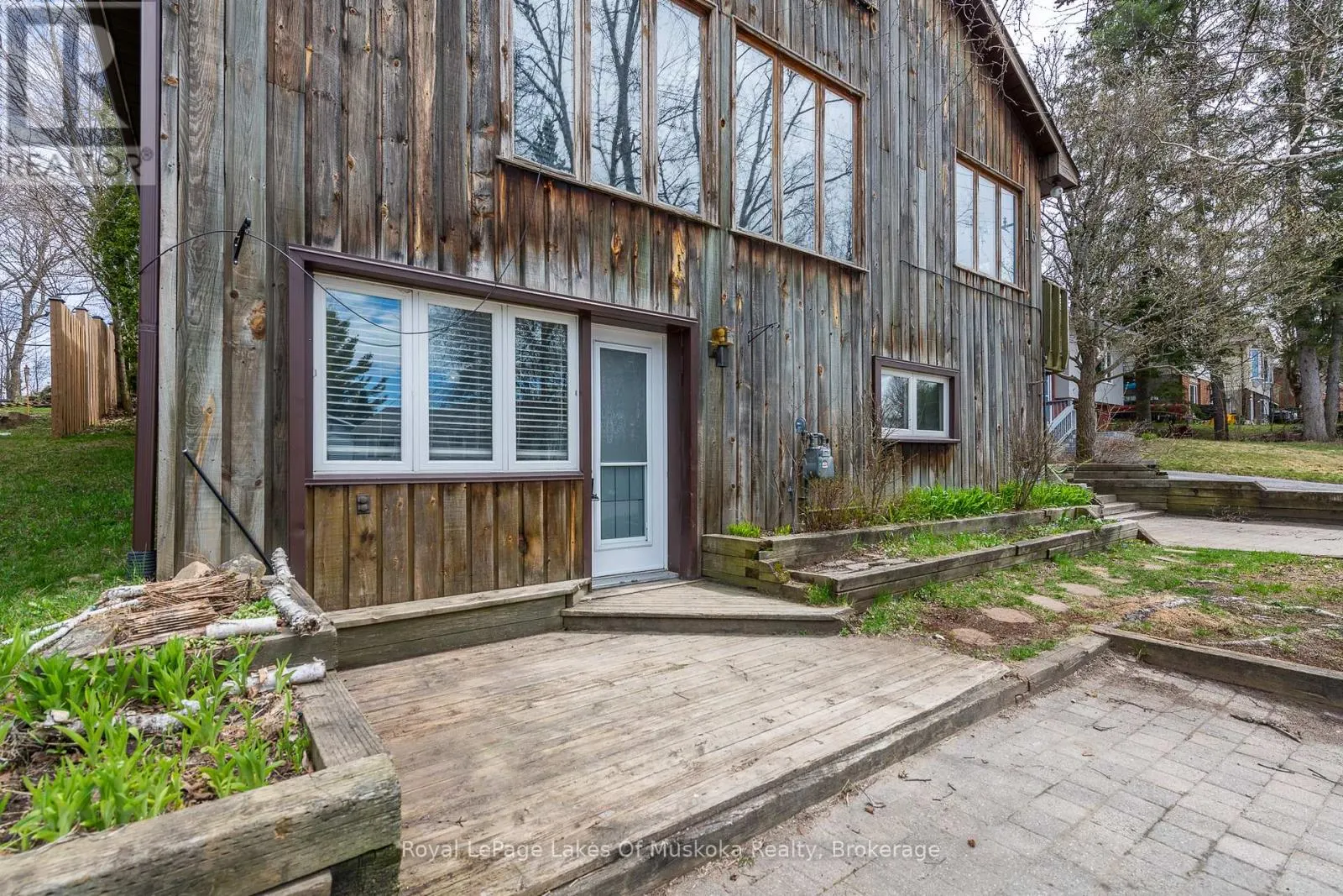16 CLIFF AVENUE