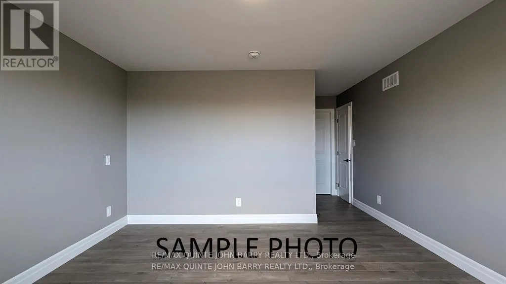 LOT 5 - 10 PARKLAND CIRCLE, #Lot 5