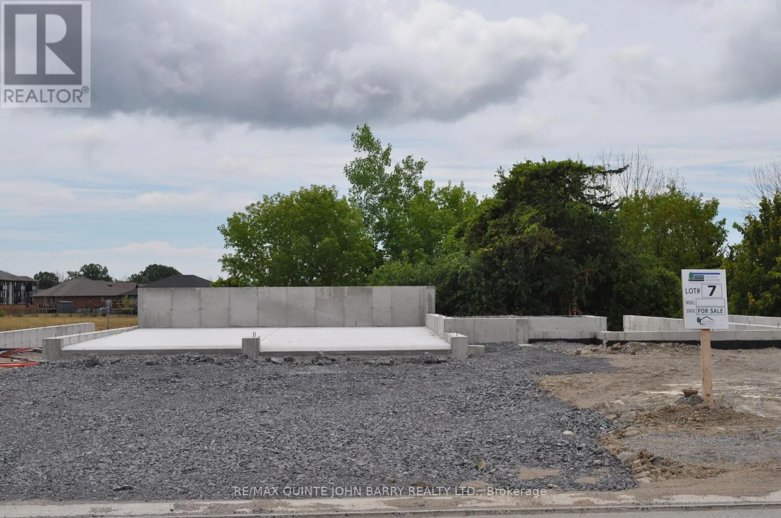 LOT 7 - 14 PARKLAND CIRCLE, #Lot 7