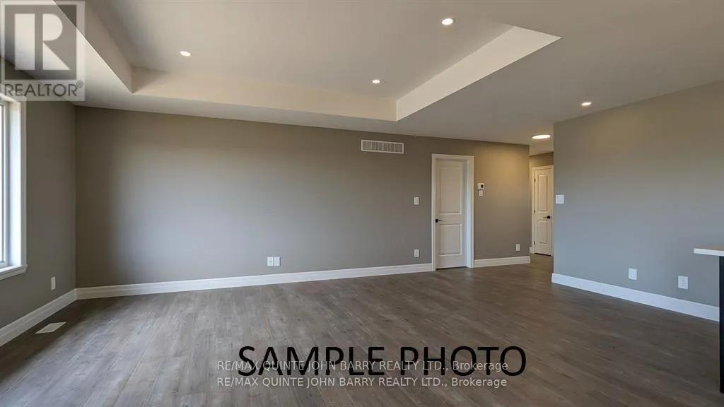 LOT 7 - 14 PARKLAND CIRCLE, #Lot 7