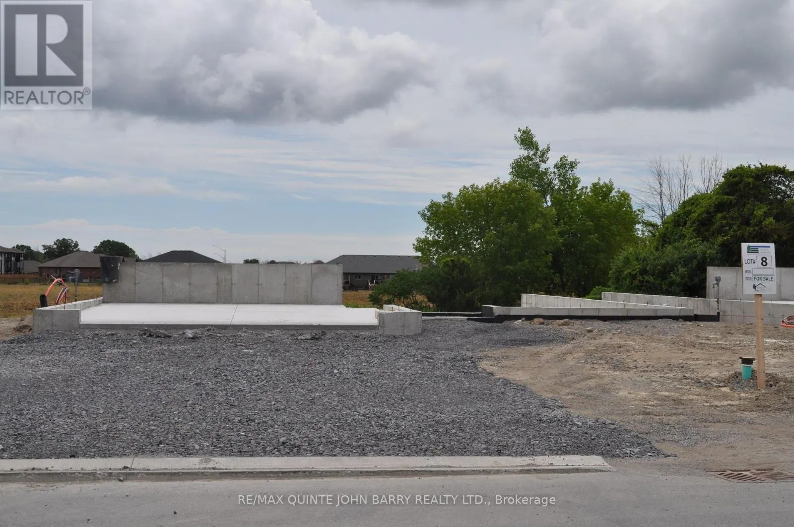 LOT 8 - 16 PARKLAND CIRCLE, #Lot 8