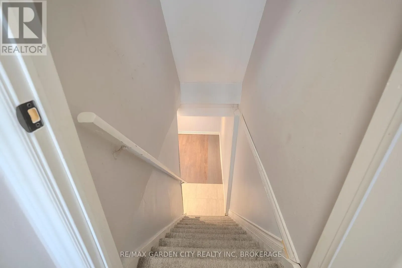 15 - 149 ST. CATHARINES STREET, #15