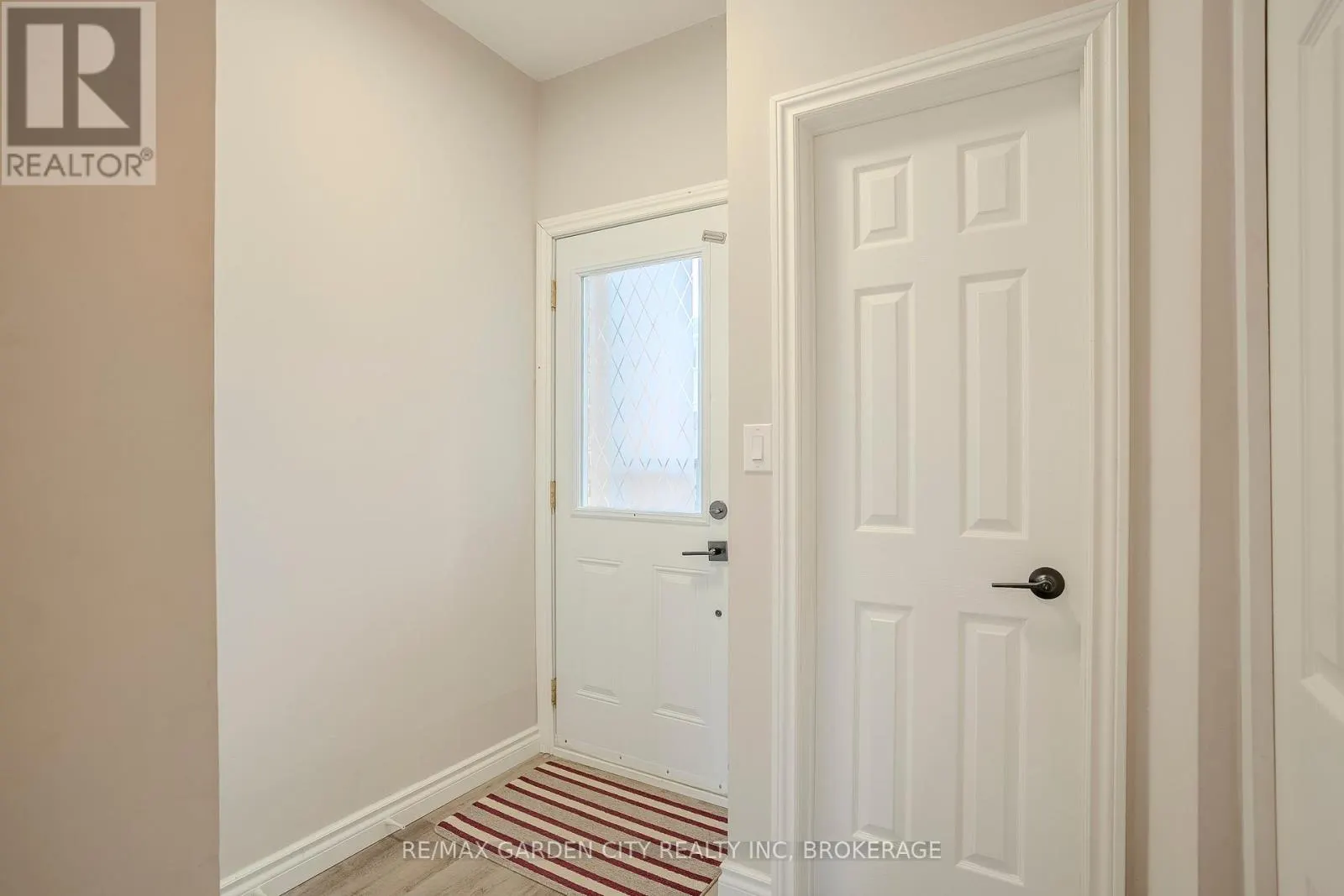 15 - 149 ST. CATHARINES STREET, #15