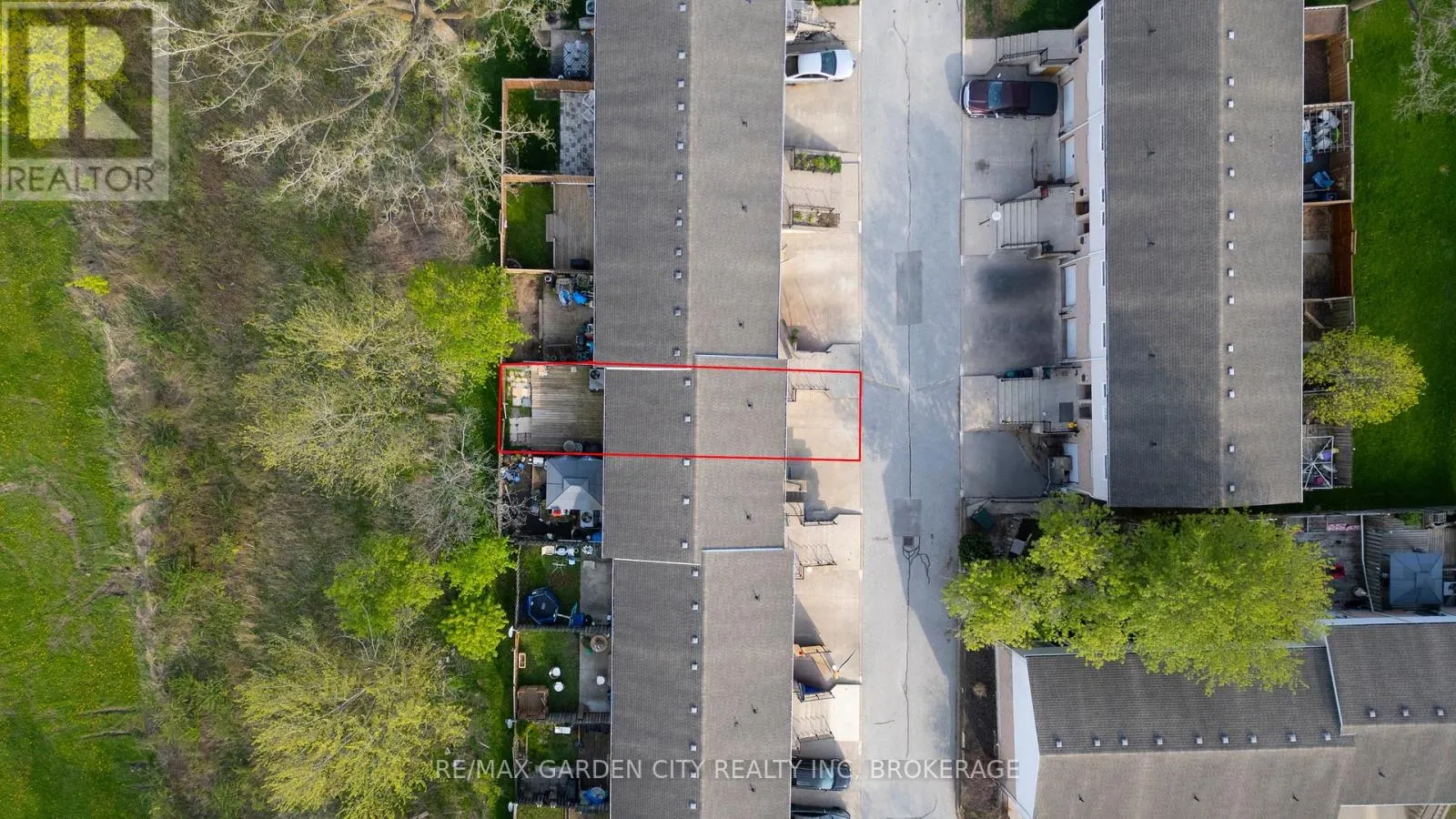 15 - 149 ST. CATHARINES STREET, #15
