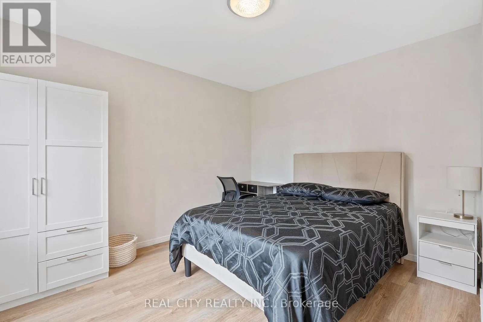 276 BLUE FOREST PLACE