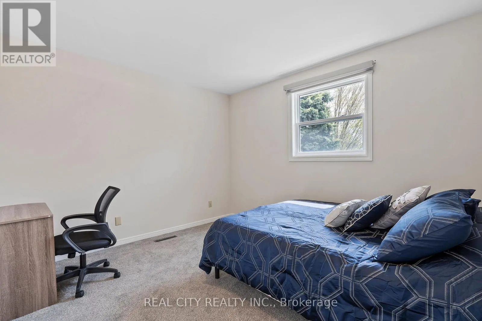 276 BLUE FOREST PLACE