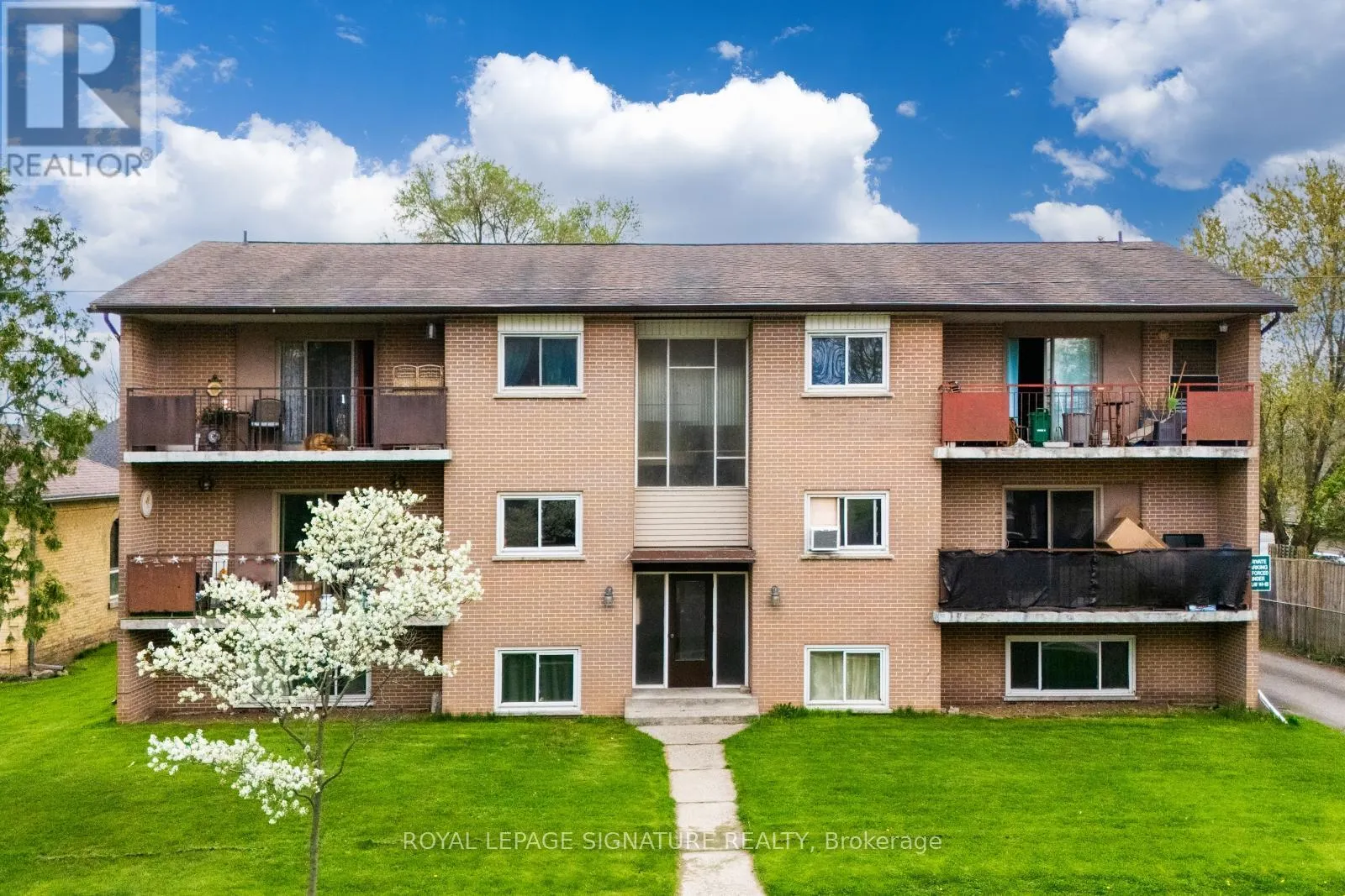 276 GRAND RIVER AVENUE