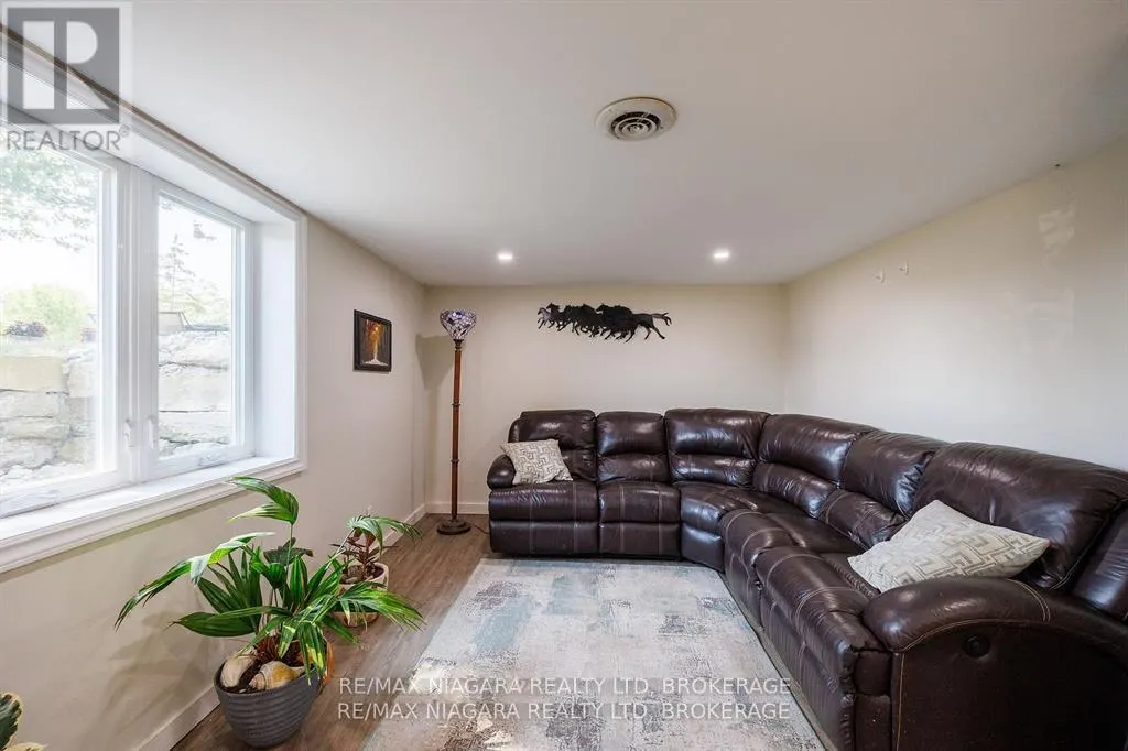 490 MATHEWS ROAD