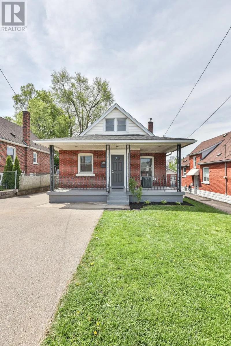 256 WALTER AVENUE S