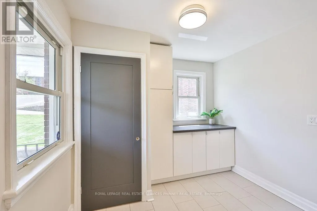 256 WALTER AVENUE S
