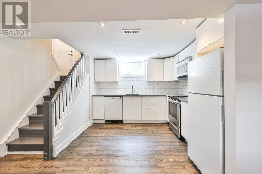 256 WALTER AVENUE S