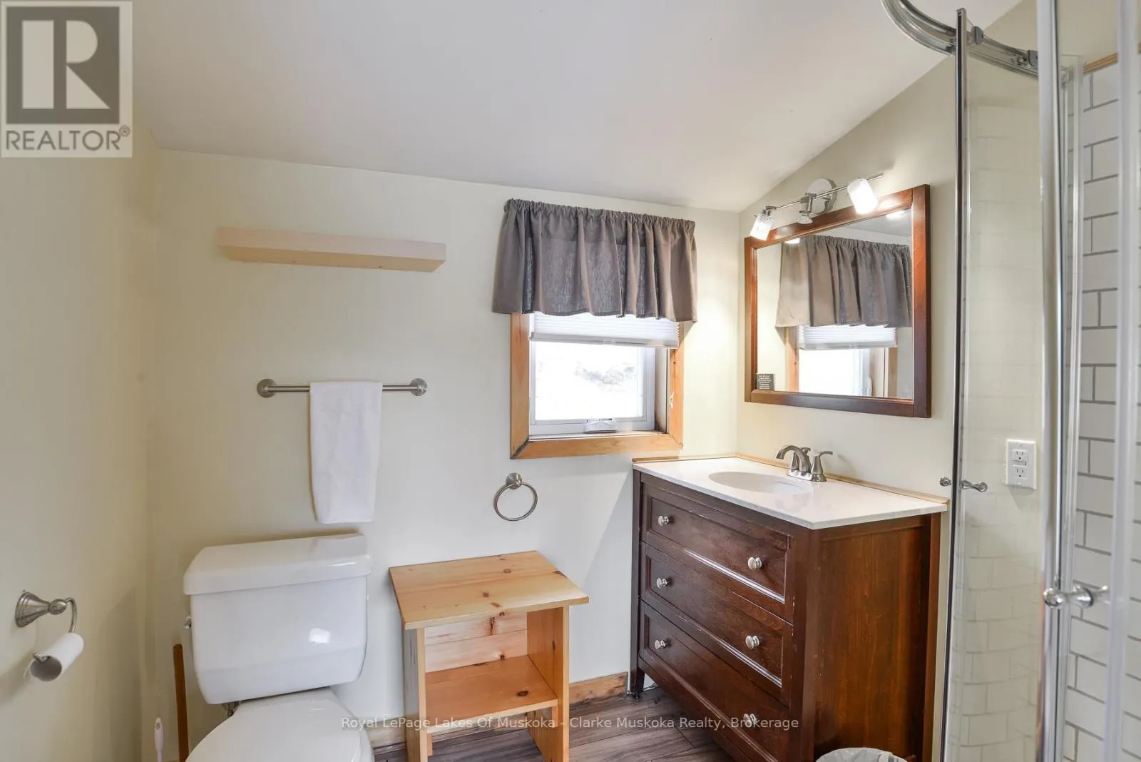 7 - 7 SILVER POINT ROAD, #7