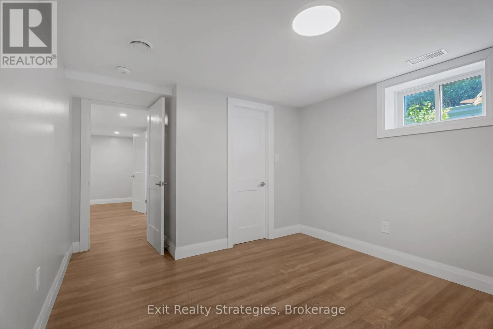 9 HEYWOOD AVENUE