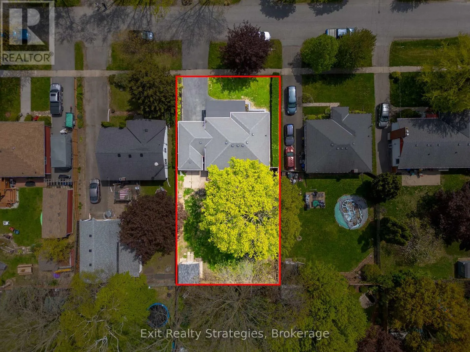 9 HEYWOOD AVENUE