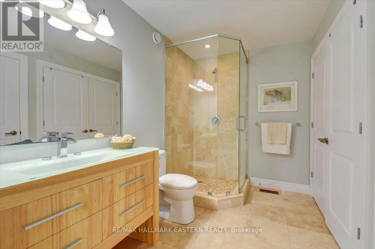 43 LAKESHORE BOULEVARD