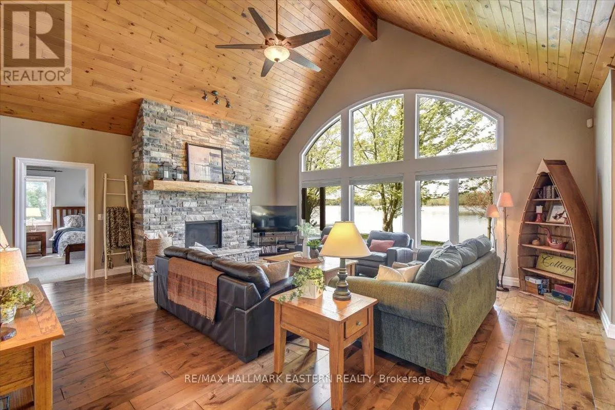 43 LAKESHORE BOULEVARD