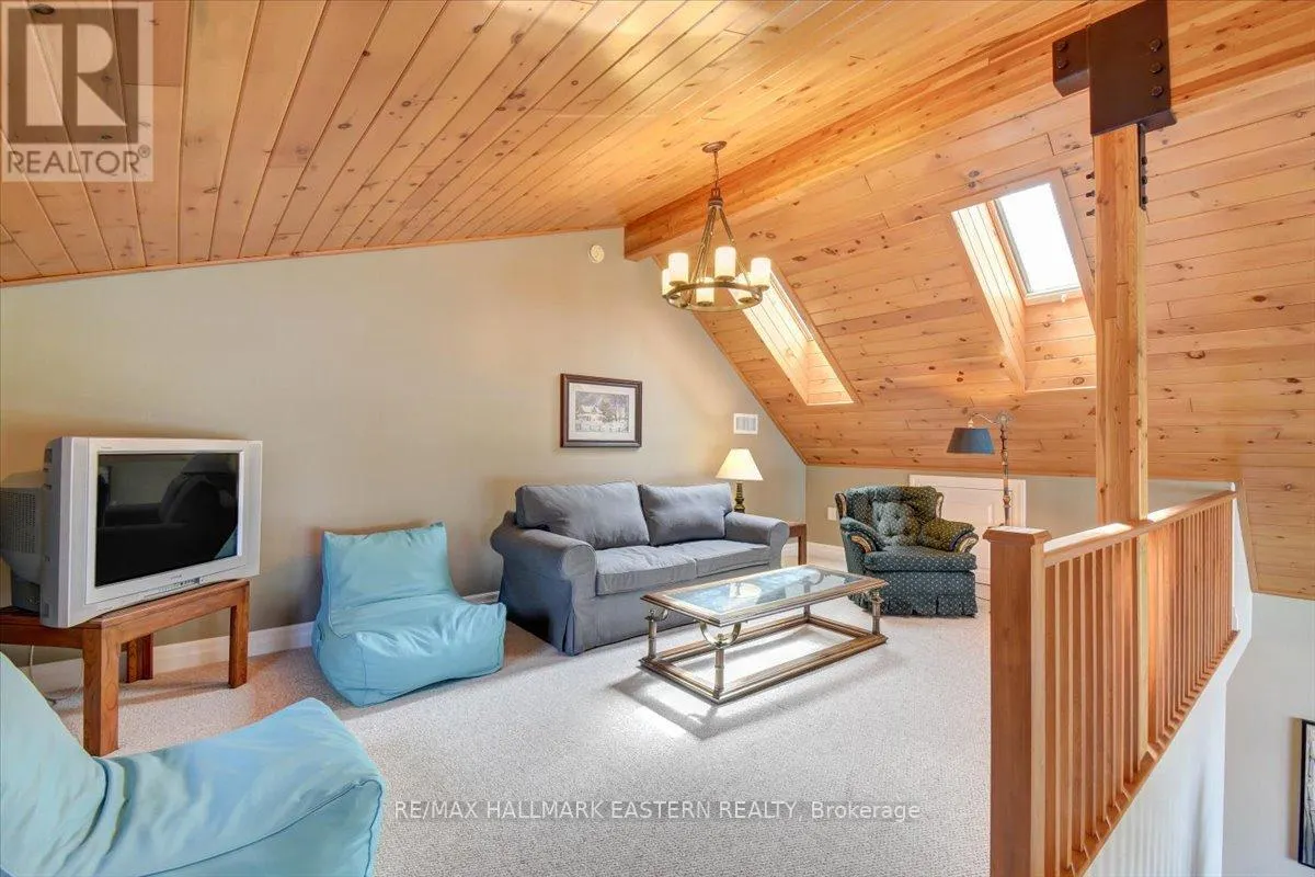 43 LAKESHORE BOULEVARD