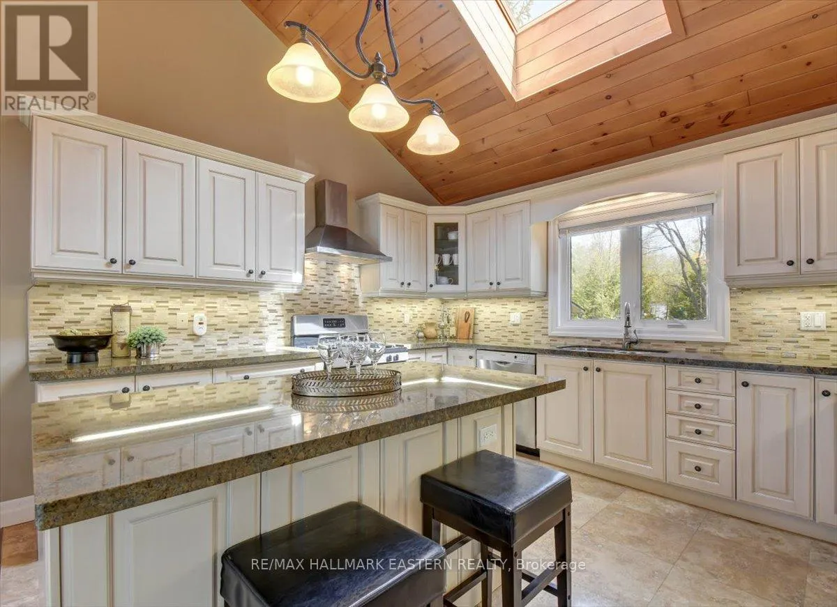 43 LAKESHORE BOULEVARD