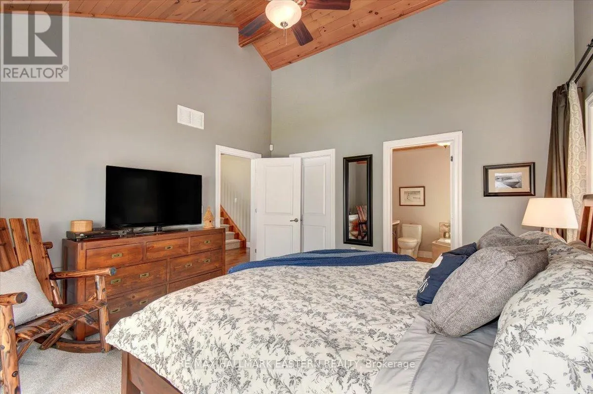 43 LAKESHORE BOULEVARD