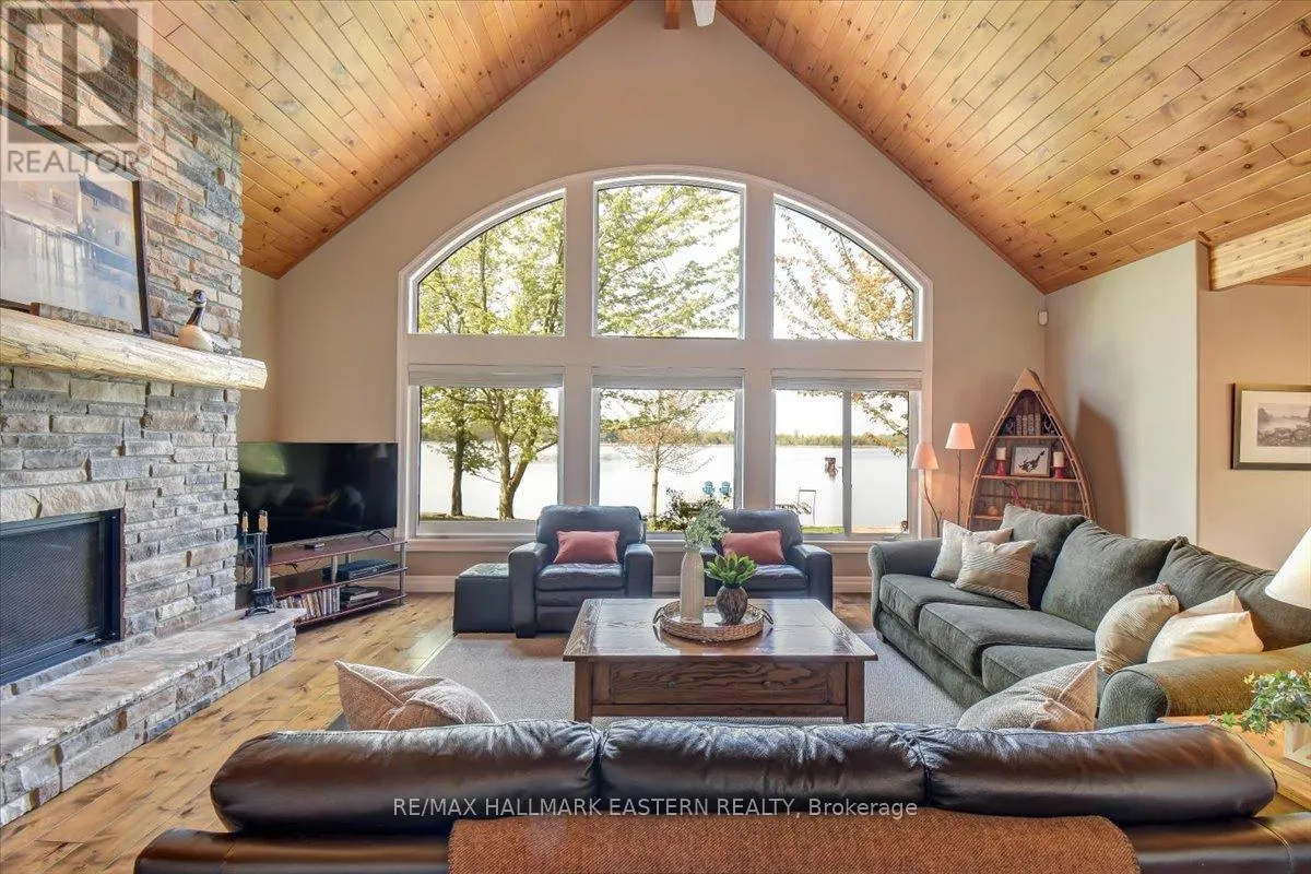 43 LAKESHORE BOULEVARD