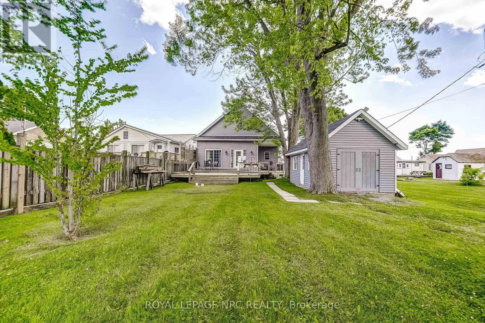 10849 LAKESHORE ROAD W